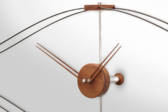 Design Wallnut Fiberglass Wall Clock