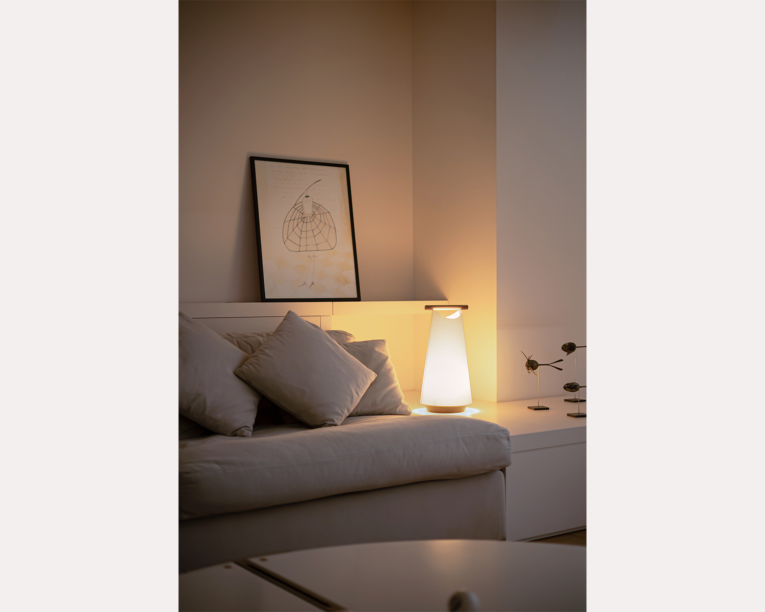 _0003_CATMNG_CATAY-TABLE_AMBIENT_10_HIGH_RES